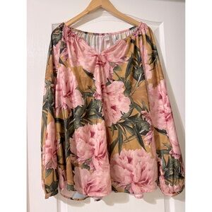 Selling this beautiful Chico’s floral shirt